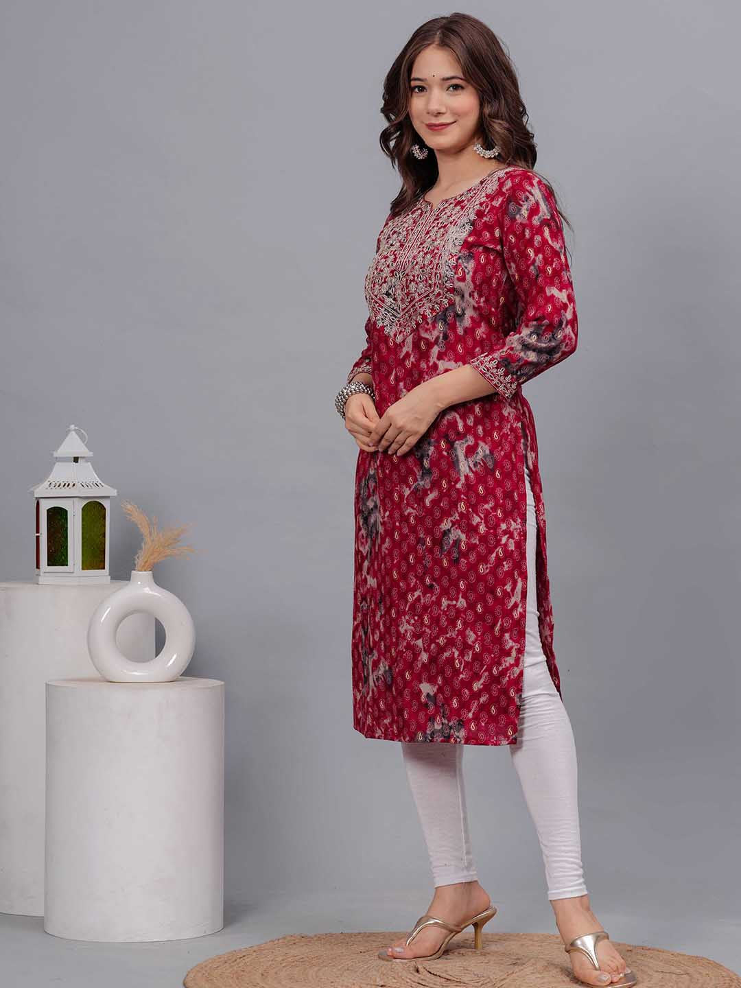 Women Floral Printed Sequinned Kurta