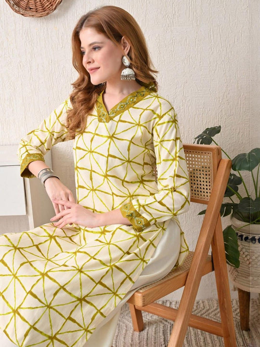 Women Geometric Embroidered Mirror Work Anarkali Kurta