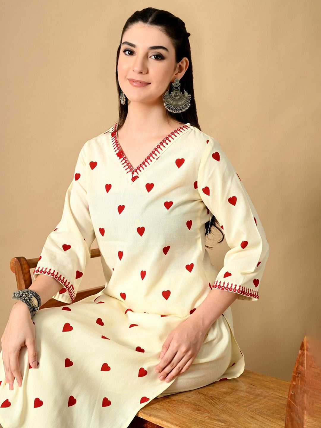 Women Printed Regular Mirror Work Straight Kurta