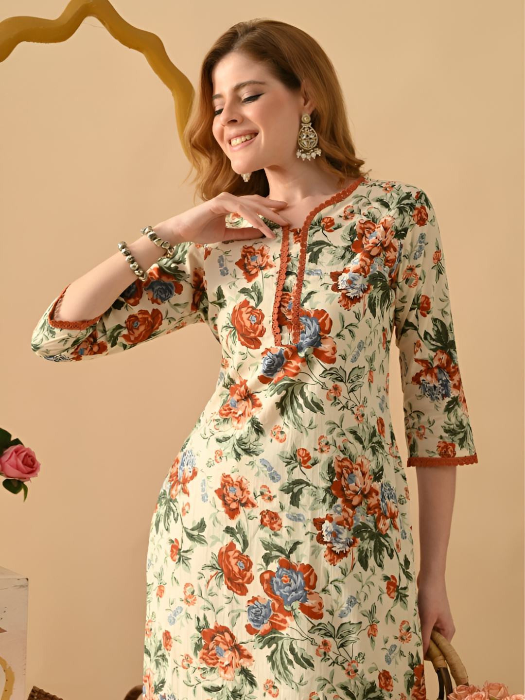 Women Floral Printed Cotton Kurta with Trousers