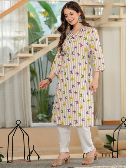 Women Geometric Checked Keyhole Neck Thread Work Kurta