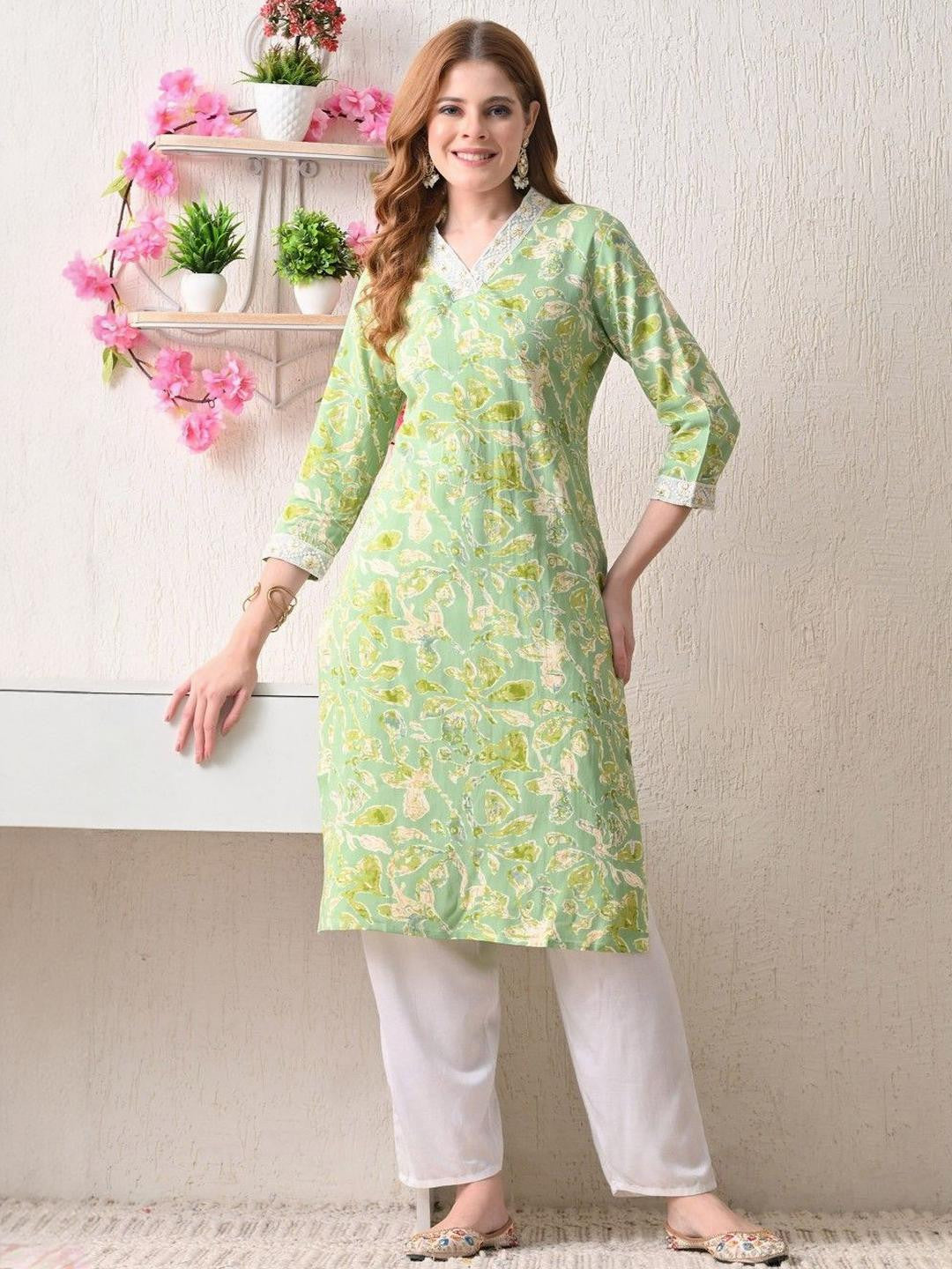 Women Floral Embroidered Flared Sleeves Kurta