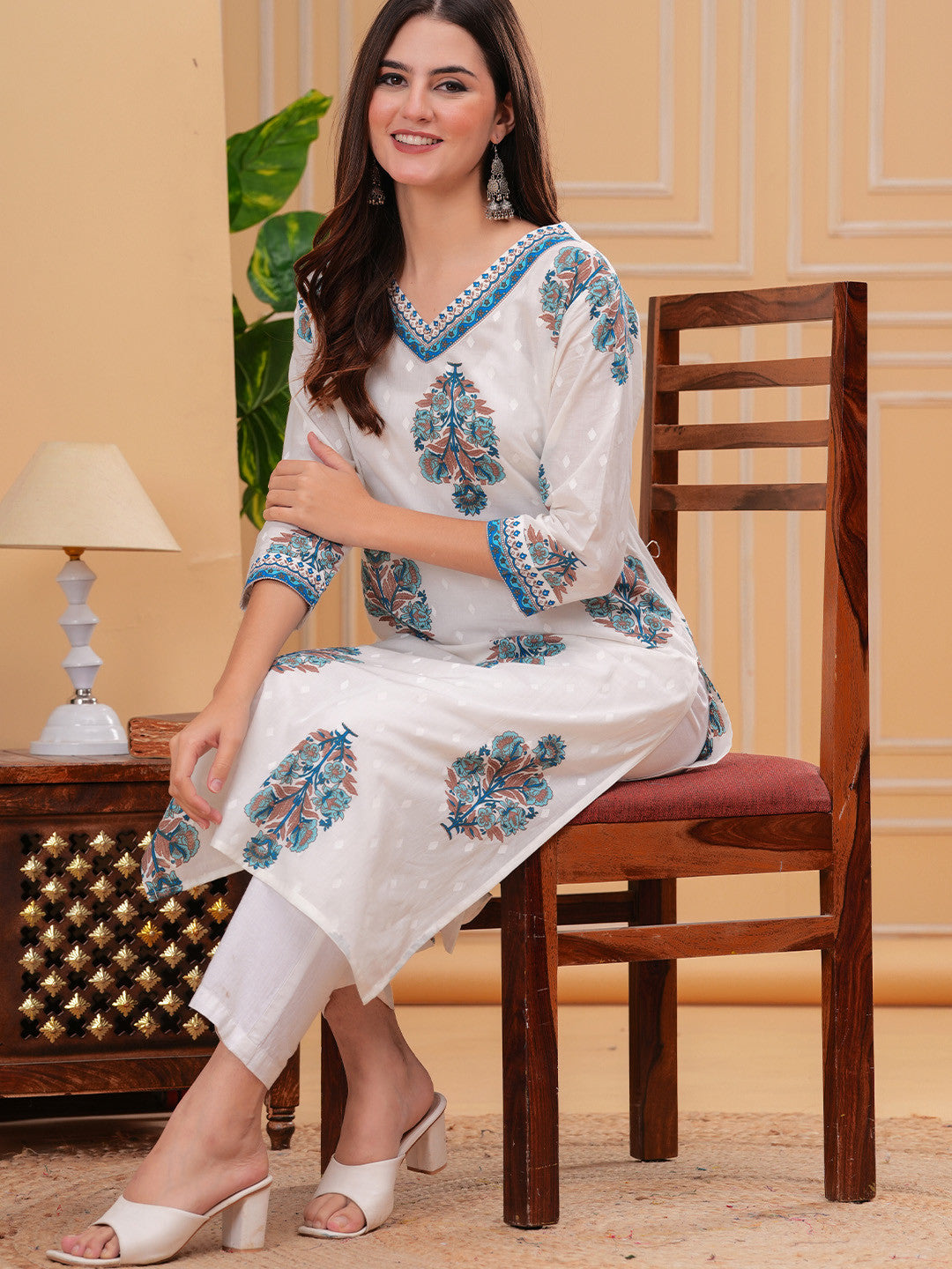 Floral Printed Thread Work Cotton Straight Kurta