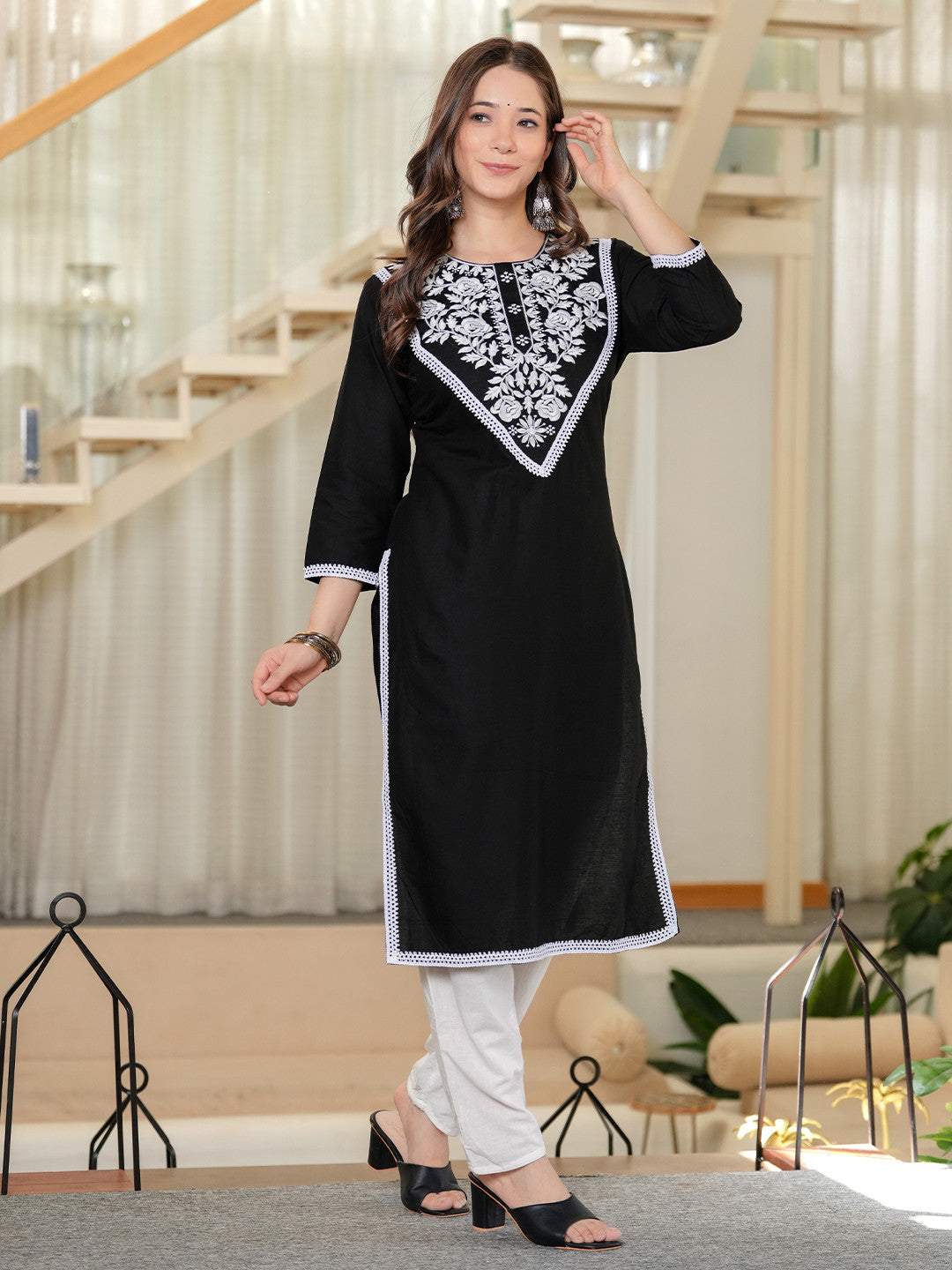 Women Checked Thread Work Kurta