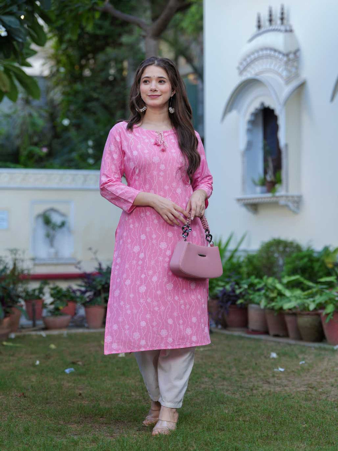 Women Dyed Flared Sleeves Thread Work Kurta