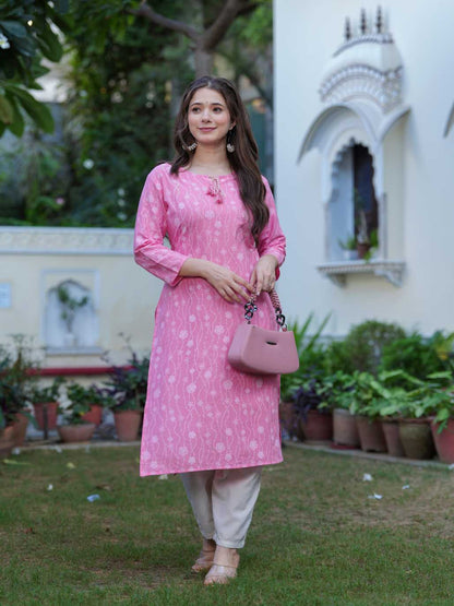 Women Dyed Flared Sleeves Thread Work Kurta