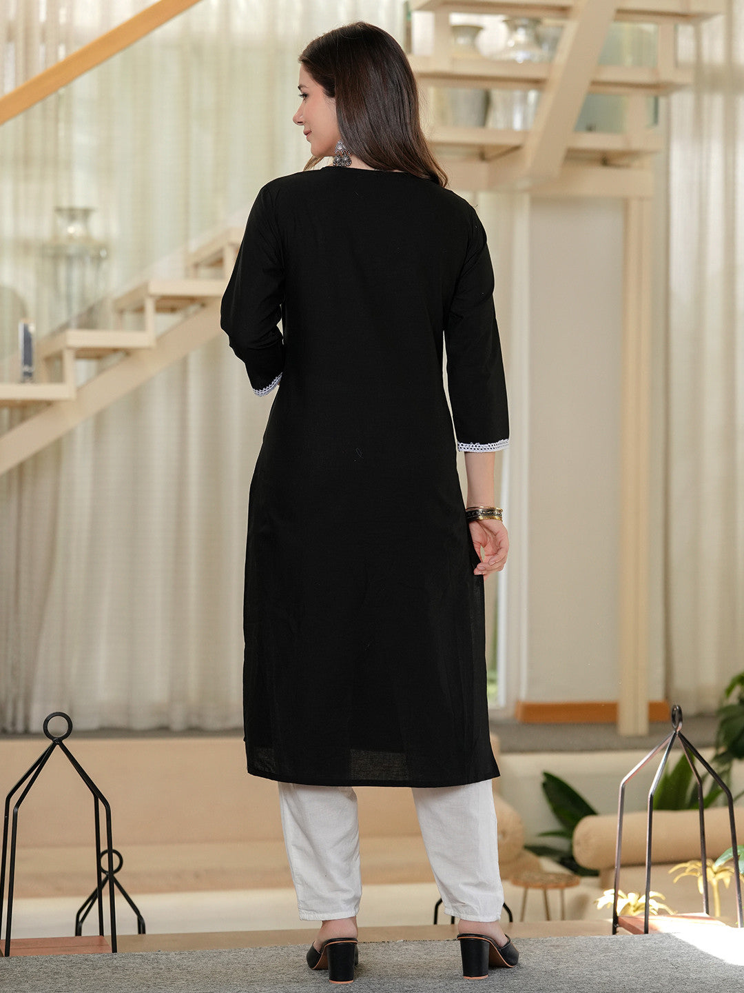 Women Checked Thread Work Kurta