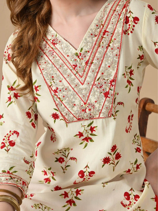 Women Floral Printed Daily Cotton Straight Kurta