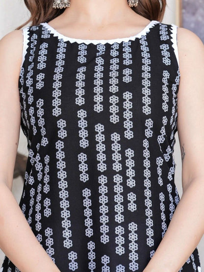 Women Striped Flared Sleeves Mirror Work Kurta