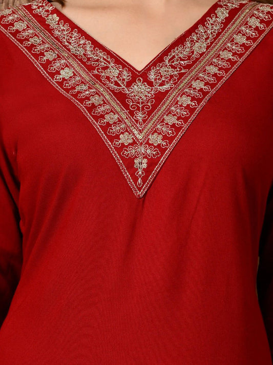 Women Embroidered Thread Work Kurta