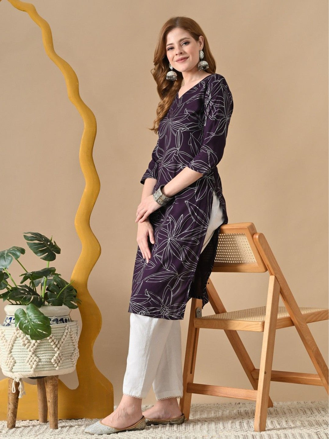 Women Floral Printed Daily Cotton Straight Kurta