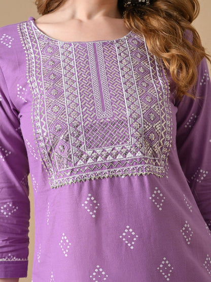 Geometric Embroidered Straight Cotton Kurta