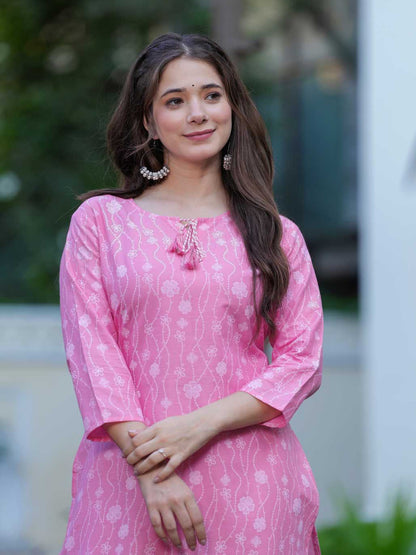 Women Dyed Flared Sleeves Thread Work Kurta