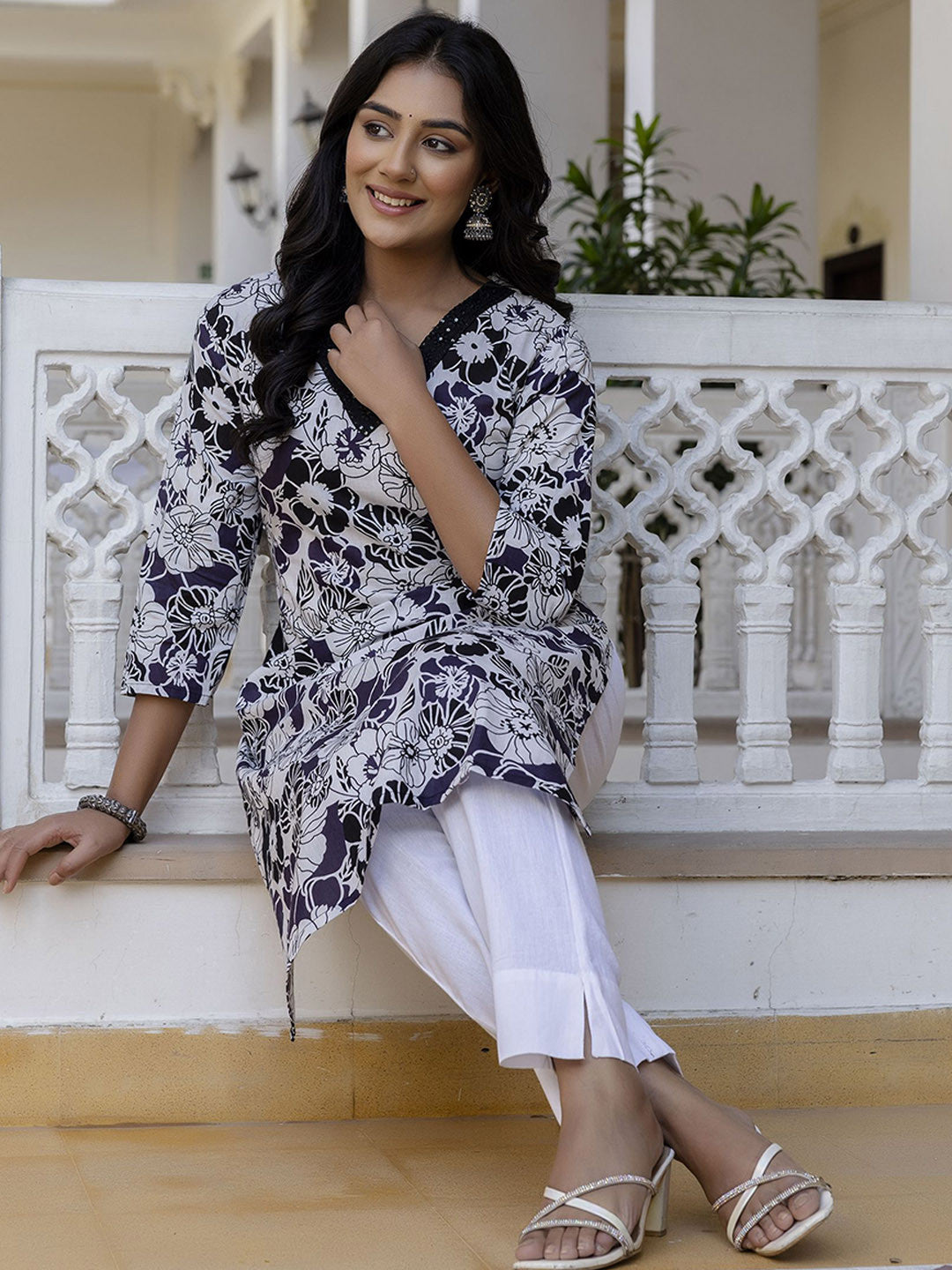 Floral Printed Sequinned Cotton Straight Kurta