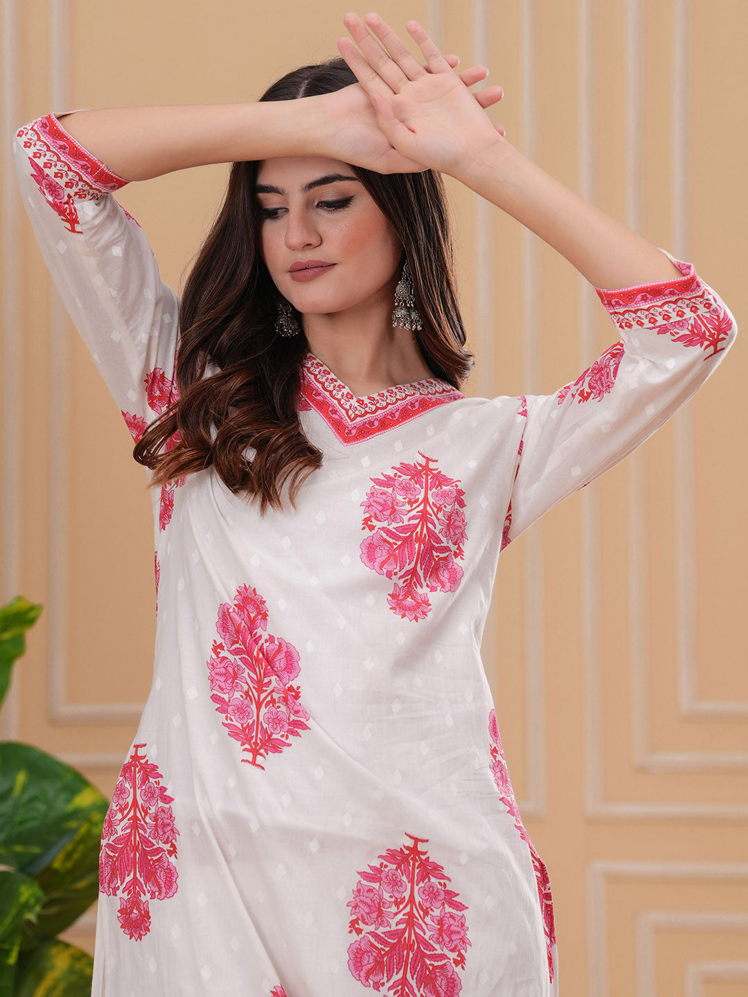 Ethnic Motifs Printed Thread Work Cotton Straight Kurta