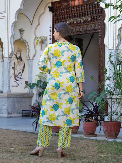 Floral Printed V-Neck Straight Pure Cotton Kurta With Trouser