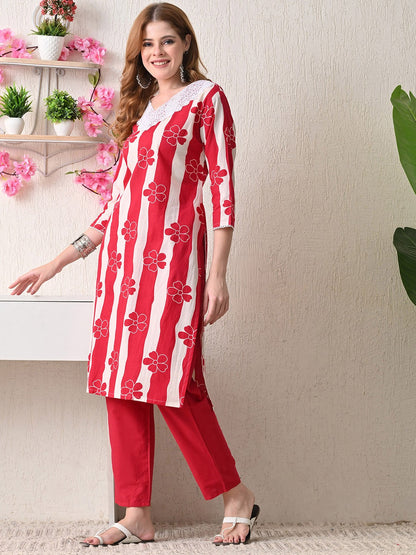 Women Floral Printed Lace Detail Pure Cotton Kurta with Trousers
