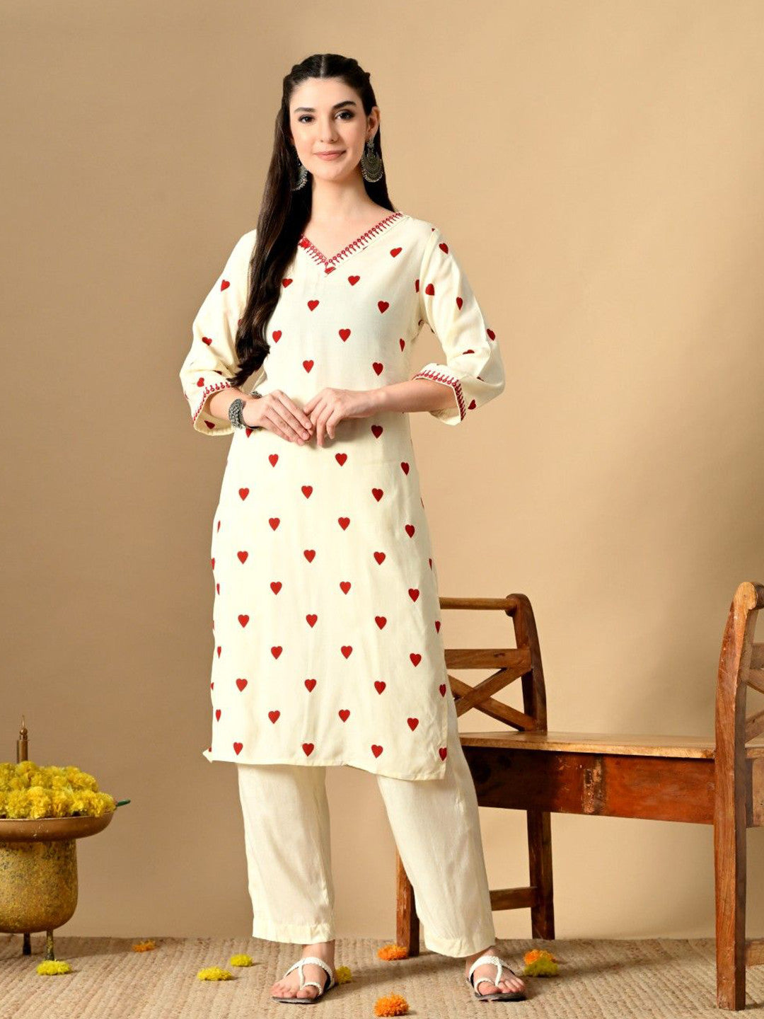 Women Printed Regular Mirror Work Straight Kurta