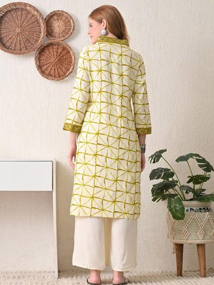 Women Geometric Embroidered Mirror Work Anarkali Kurta