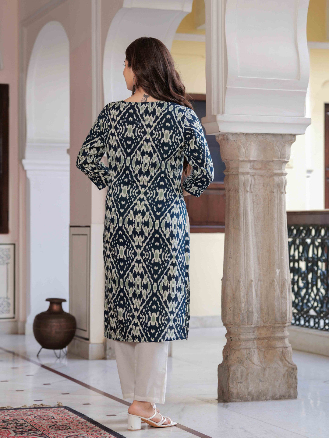 Women Floral Printed Mirror Work Kurta