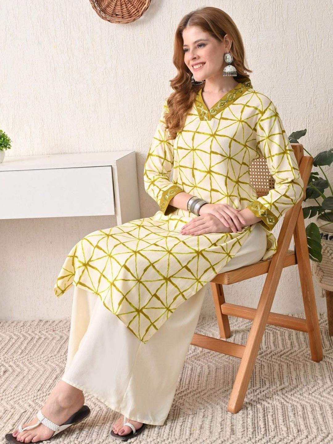 Women Geometric Embroidered Mirror Work Anarkali Kurta