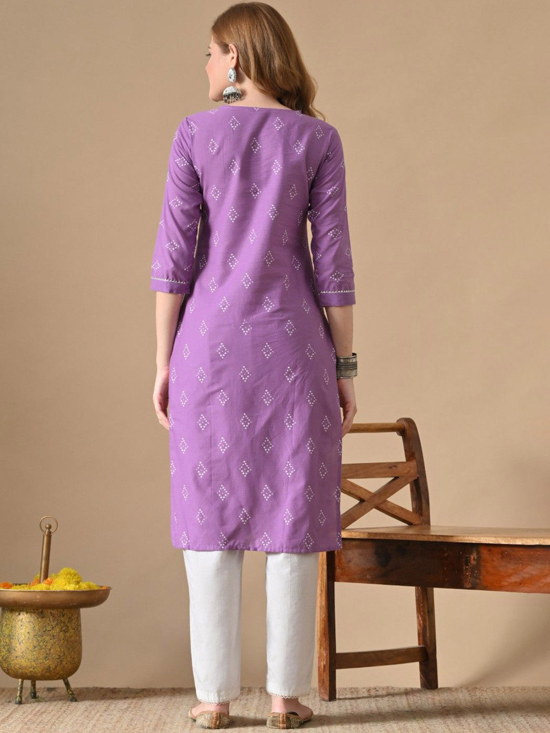 Geometric Embroidered Straight Cotton Kurta