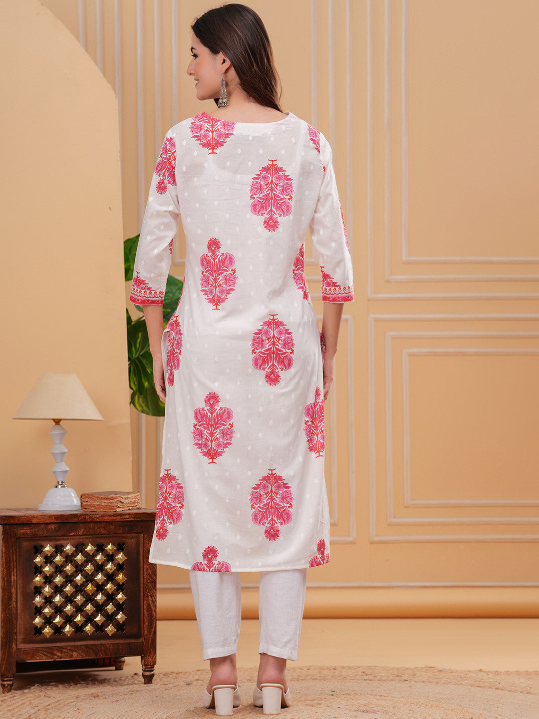 Ethnic Motifs Printed Thread Work Cotton Straight Kurta