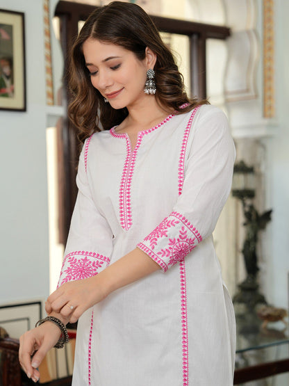 Women Ethnic Motifs Embroidered Thread Work Regular Straight Kurta