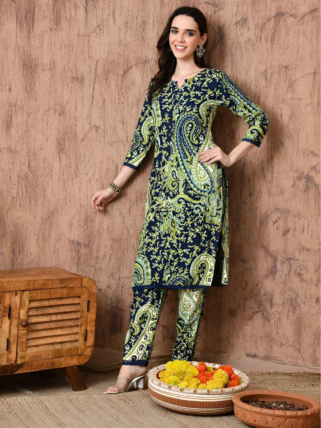 Paisley Printed Notch Neck Pure Cotton Kurta With Trousers
