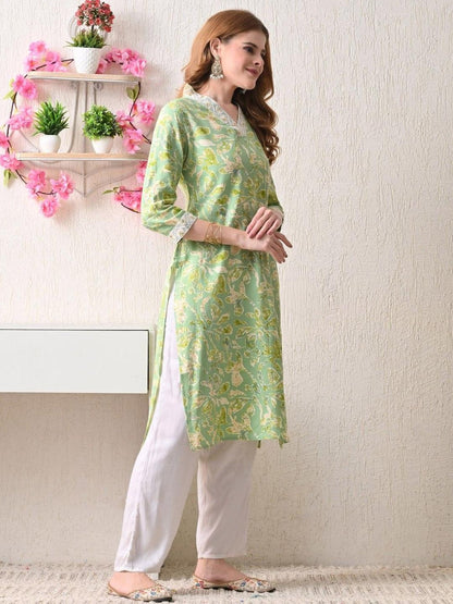 Women Floral Embroidered Flared Sleeves Kurta