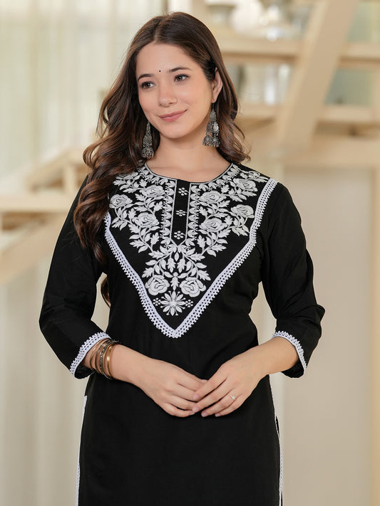Women Checked Thread Work Kurta