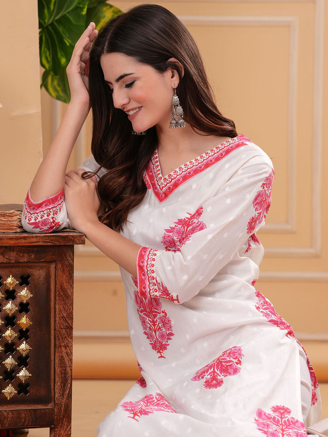 Ethnic Motifs Printed Thread Work Cotton Straight Kurta