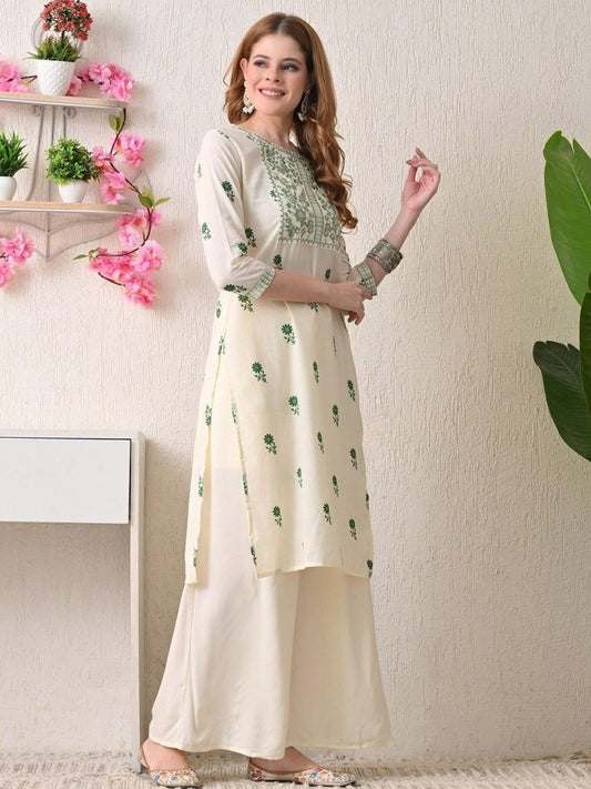Women Floral Embroidered Round Neck Kurta